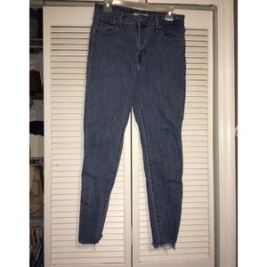 🔥🔥🔥HIGH WAISTED STRAIGHT LEVI MOM JEANS🔥🔥🔥